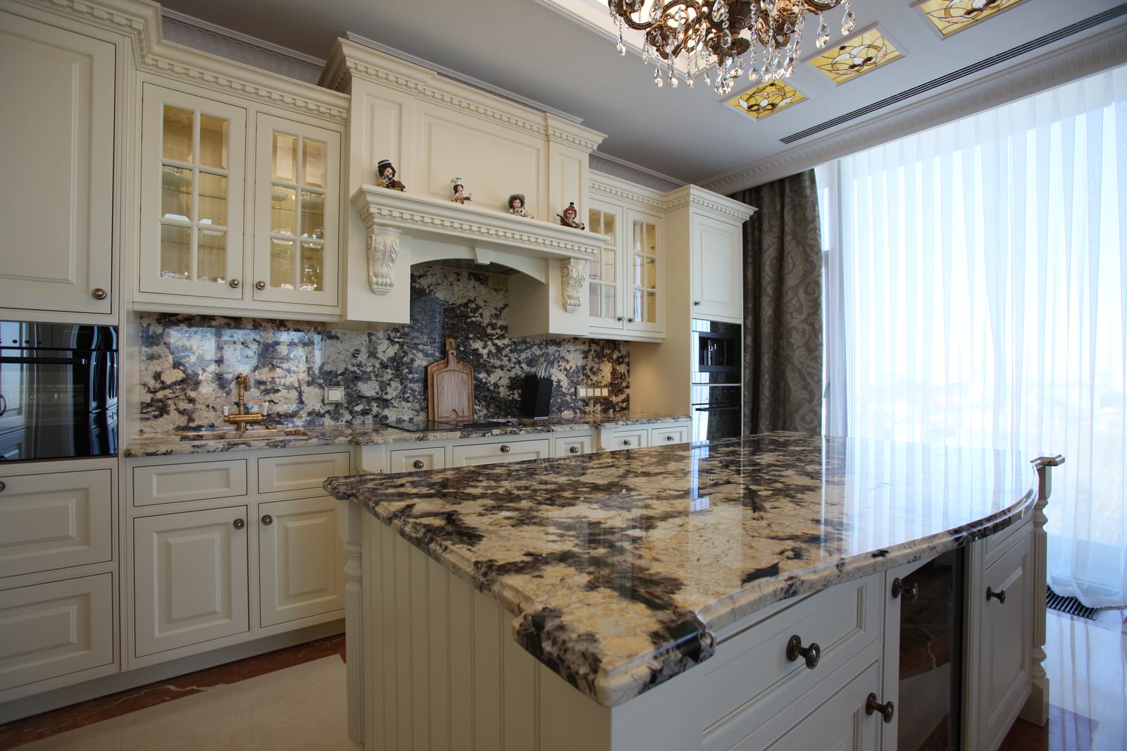 Кухня в городской квартире