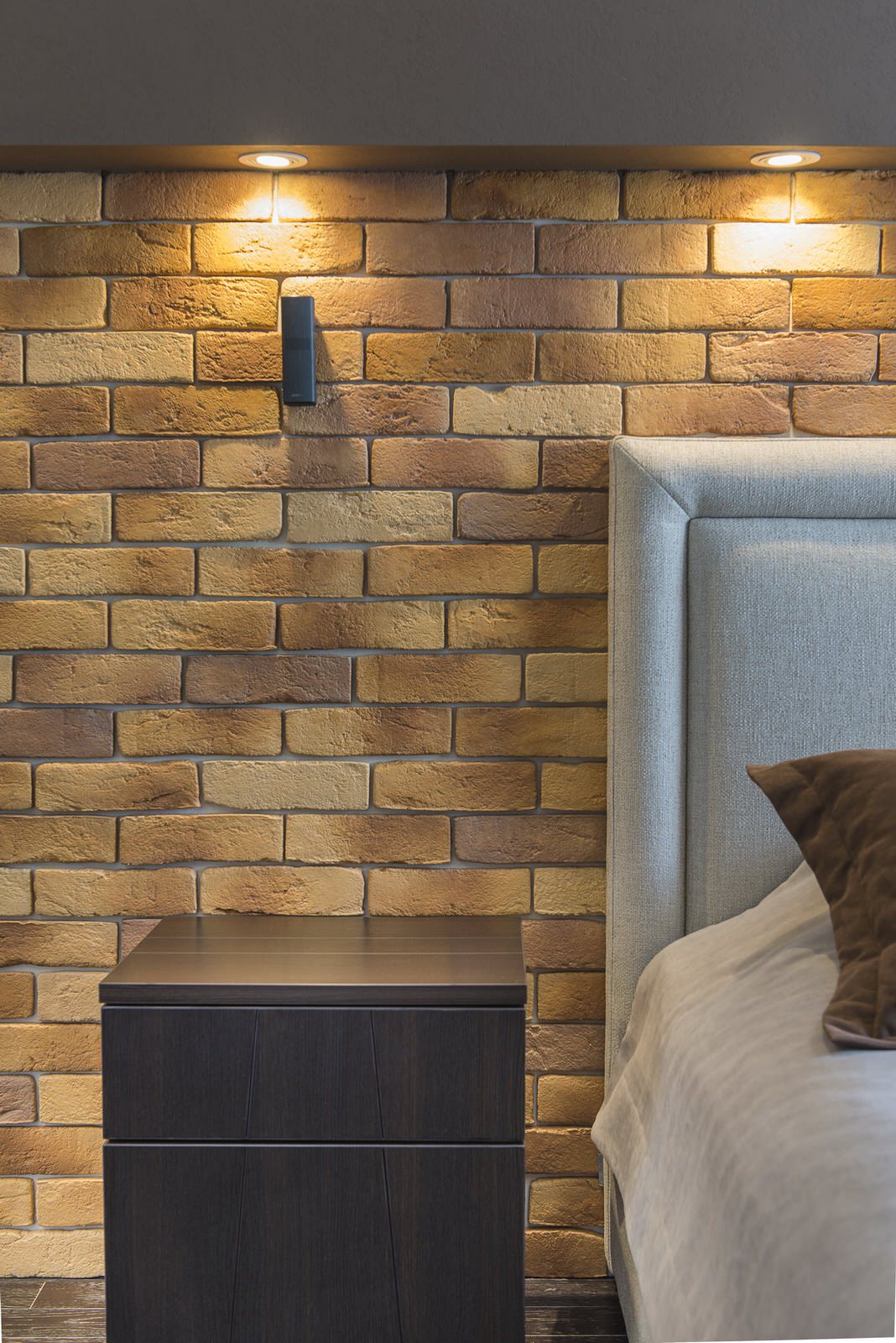 Частная квартира для него