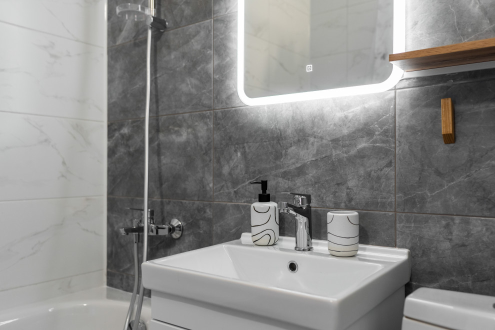 Парадный ансамбль, 2евро, 32м2