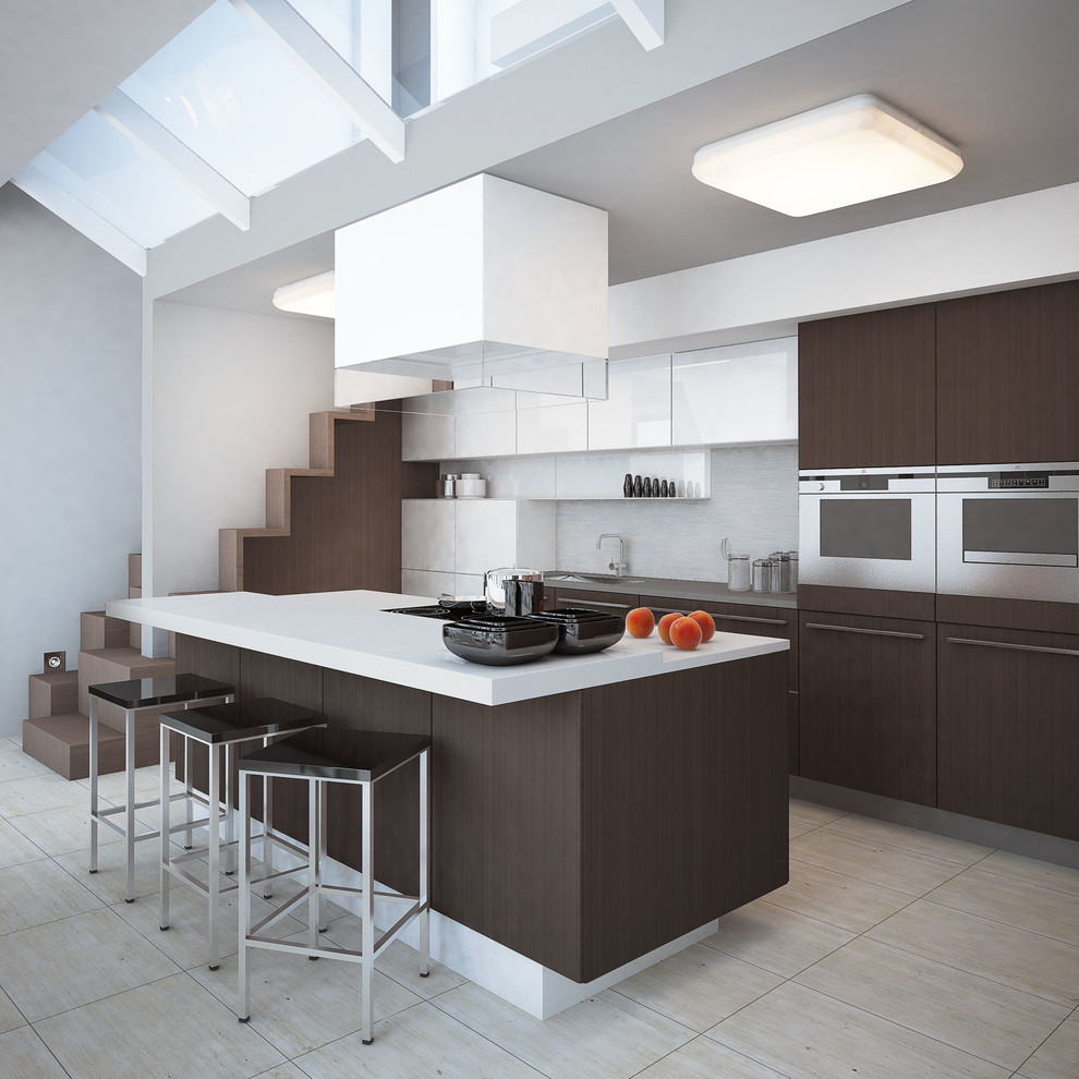 Кухня в двухэтажной квартире