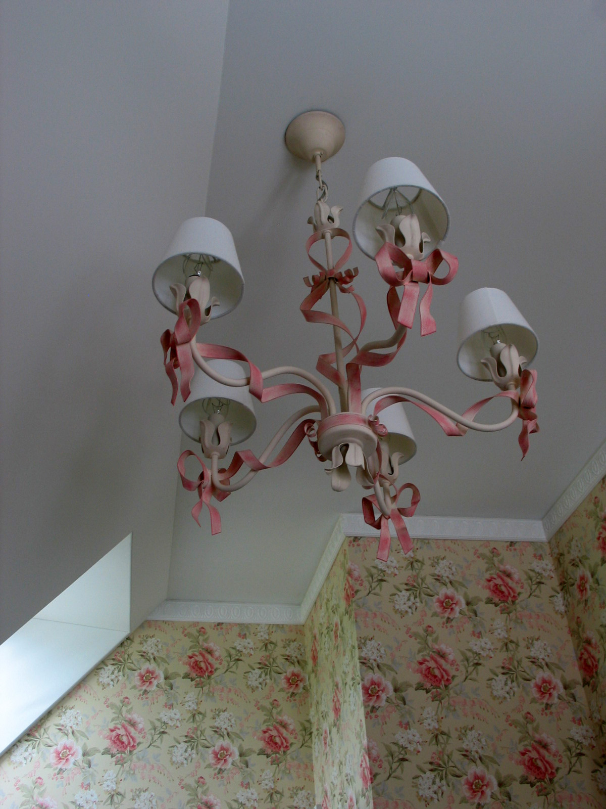 РЕКОНСТРУКЦИЯ МАНСАРДЫ В ЗАГОРОДНОМ ДОМЕ