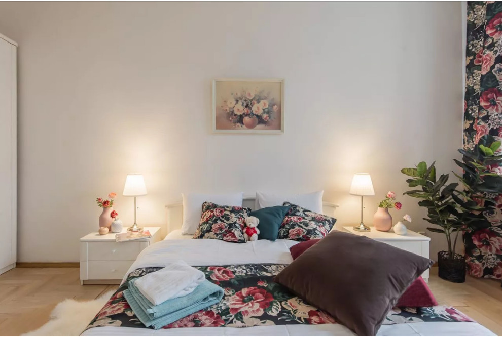 Декорирование квартира в центре Москвы под сдачу в посуточную аренду