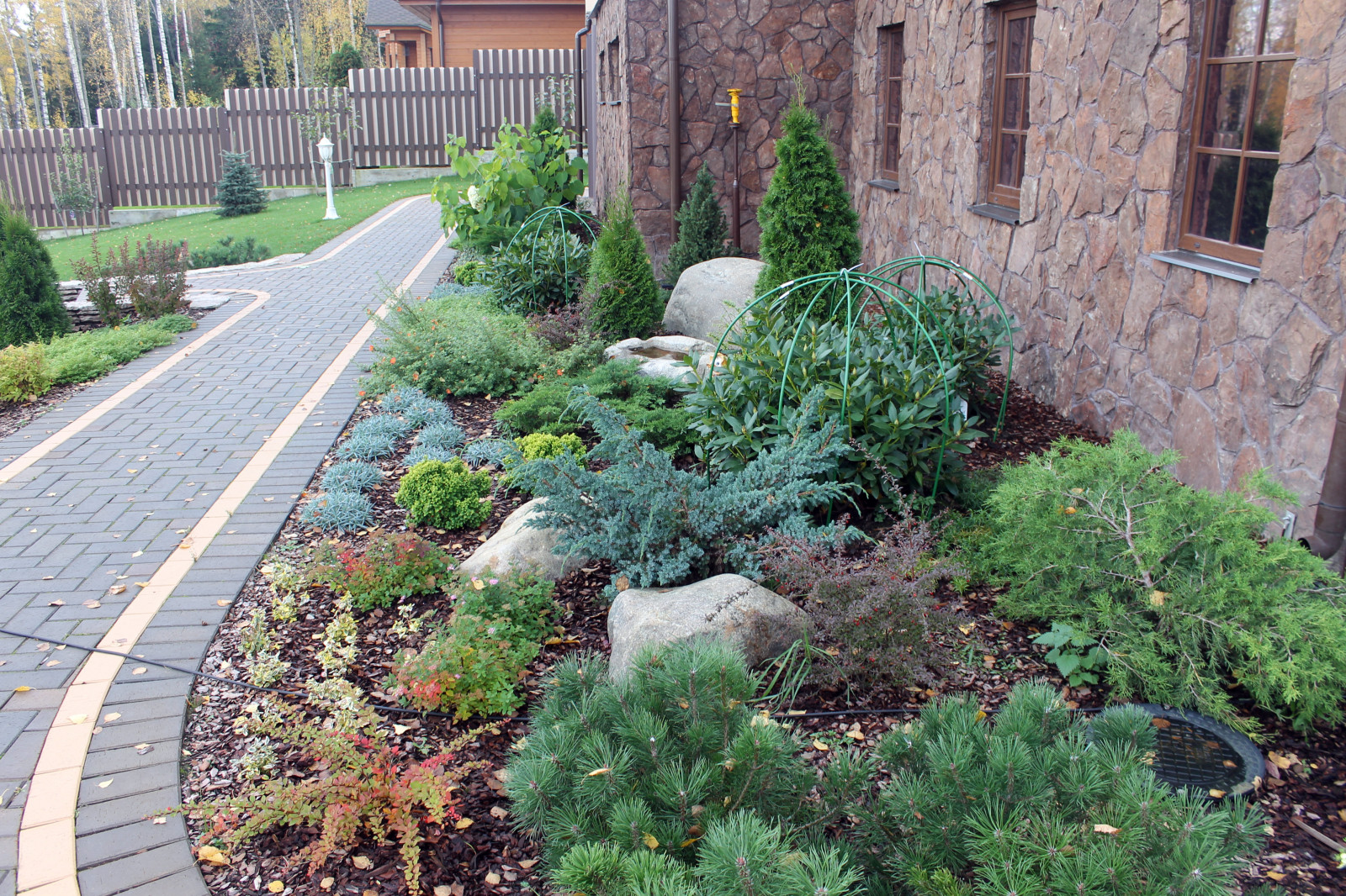 Дом из кирпича в Охтинском парке