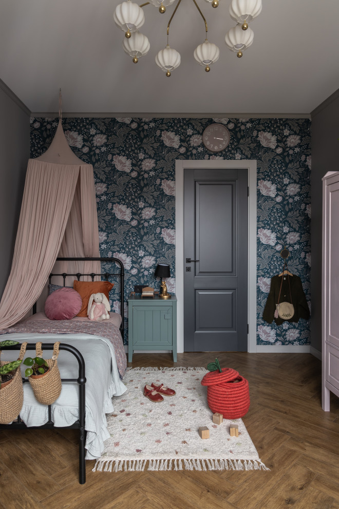 Комната дочери. Акцентная стена с обоями Sandberg Ava Dark Blue