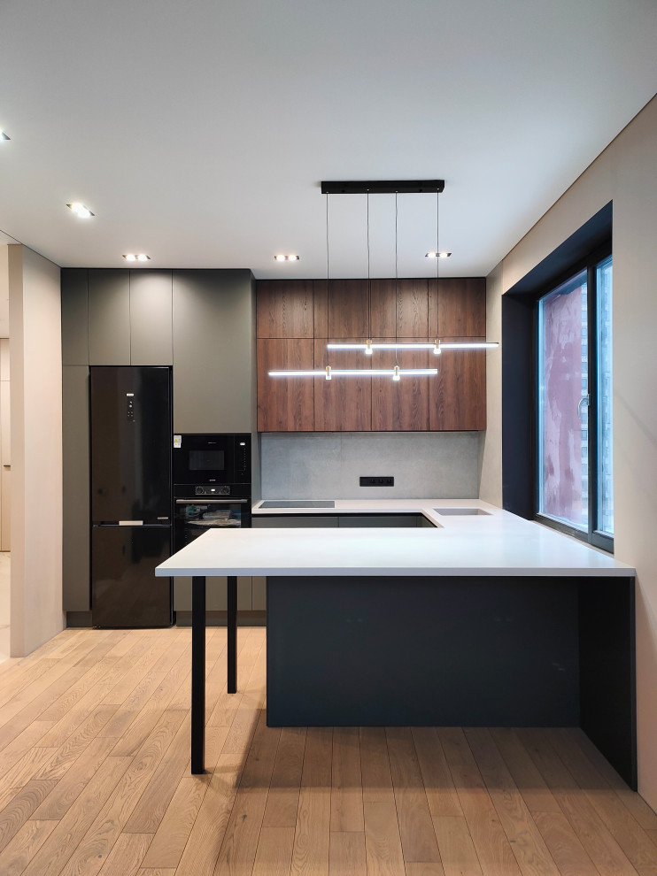 Новосибирск. ЖК Тихомиров. Эскизы + фото с реализации проекта.