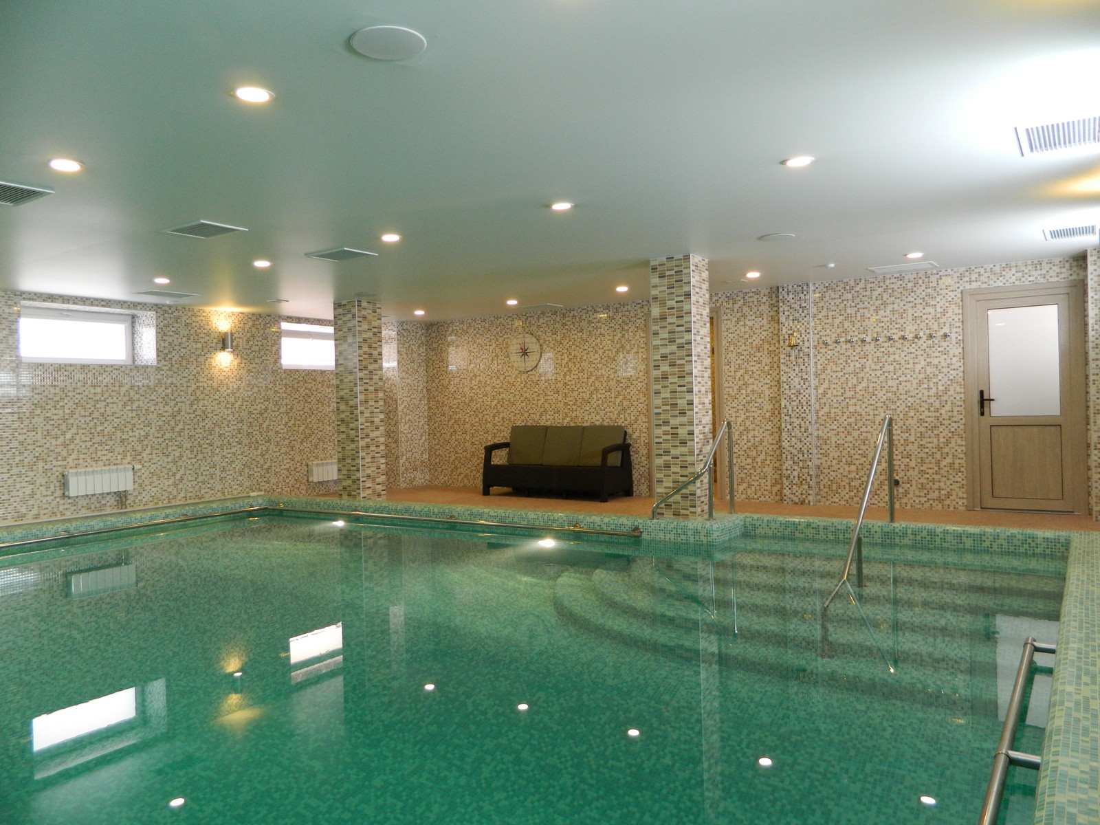 Частный бассейн