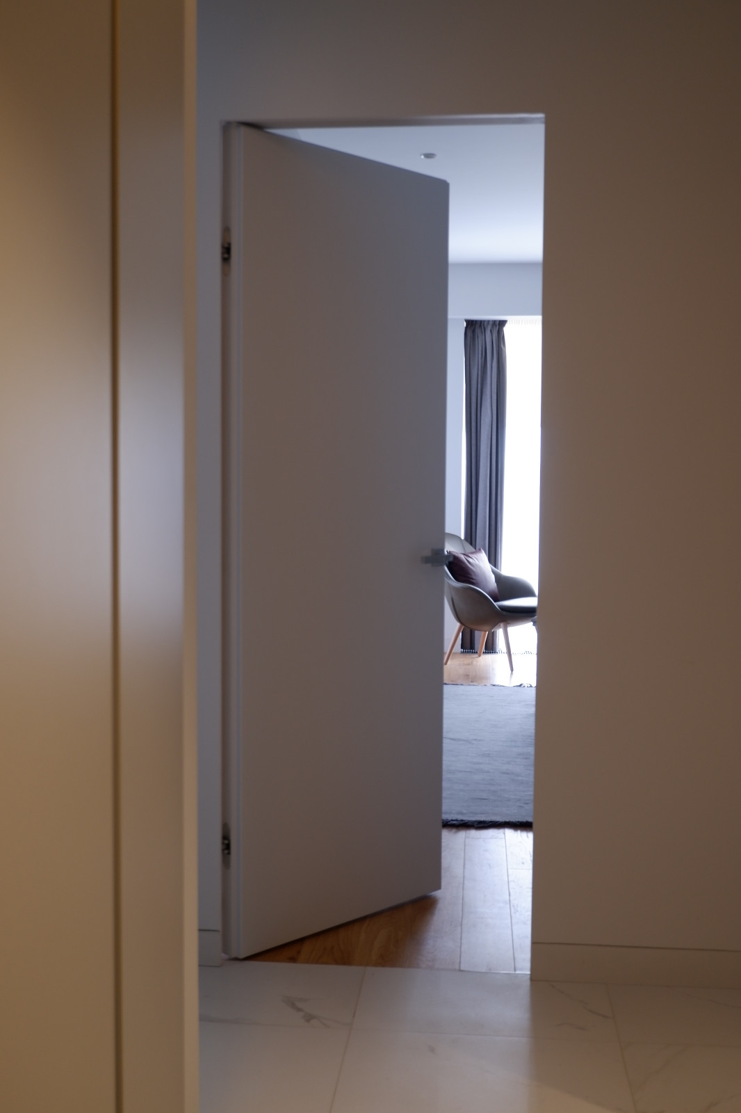 Двери Dorian в минималистичном проекте ЖК Soho + Noho @sohoplusnoho