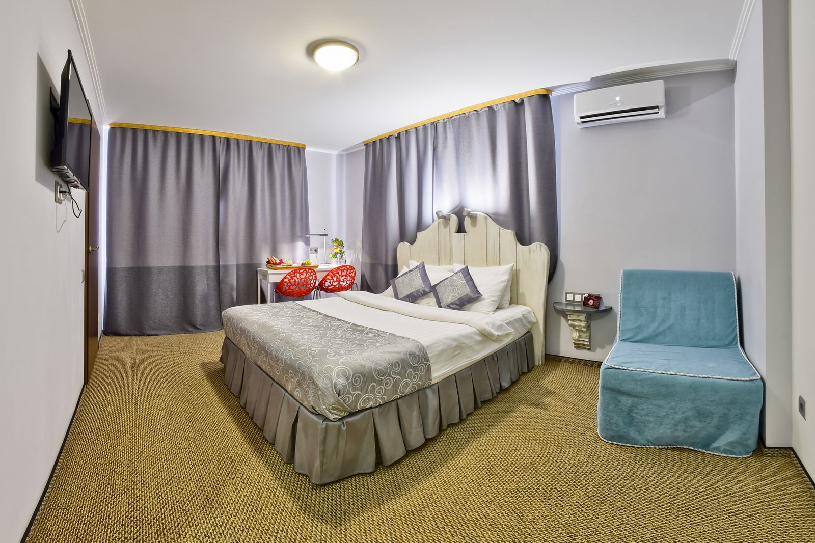 Интерьерные фотографии и Виртуальный тур по Zhukov Hotel г. Омск