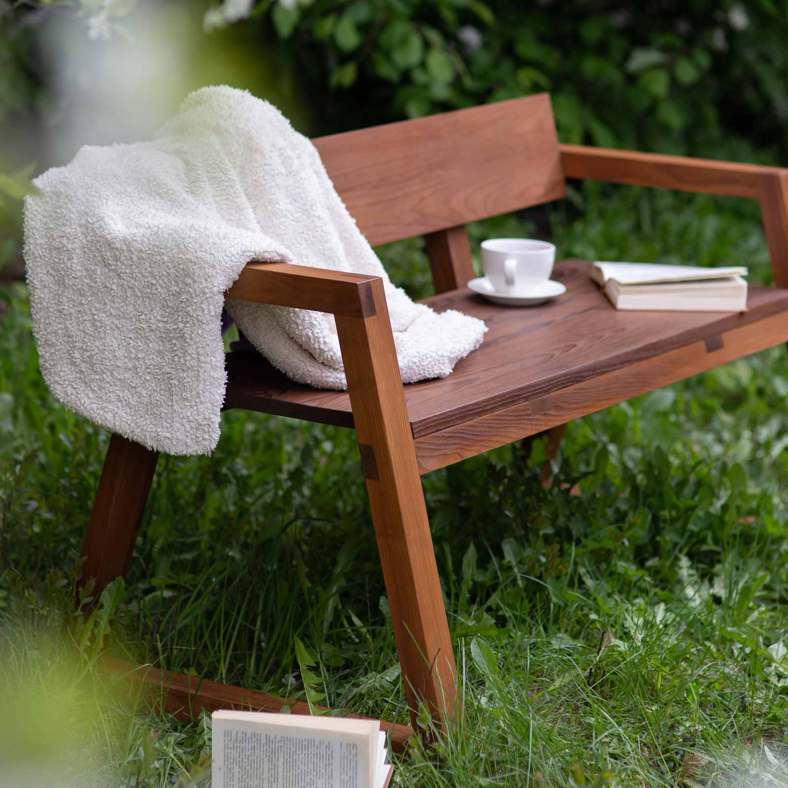 Деревянная садовая мебель из массива термоясеня