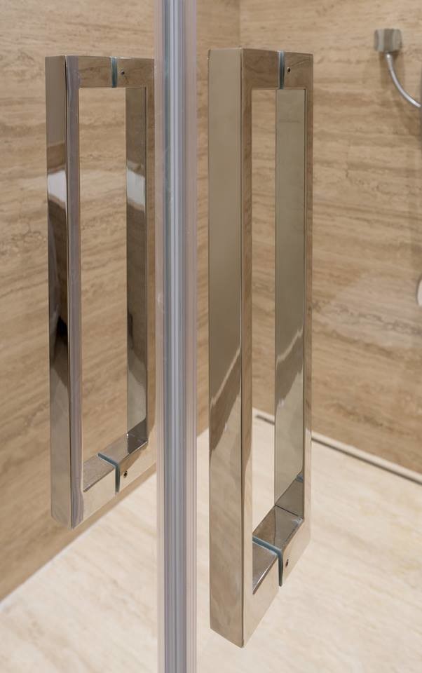 Двери из стекла