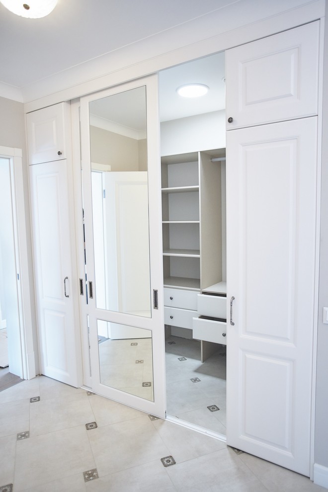 Раздвижные двери-купе raumplus для гардеробной