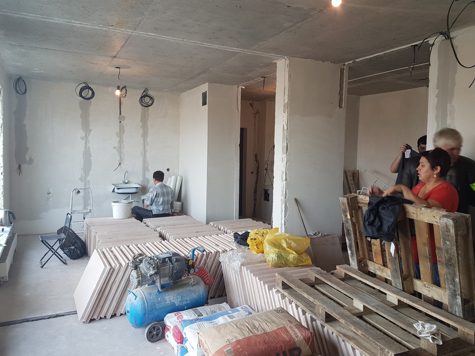 Ремонт 3х ком-ой квартиры 76.8м2 в ЖК"Авентино"(демонтаж,электрик,монтаж ПГП)