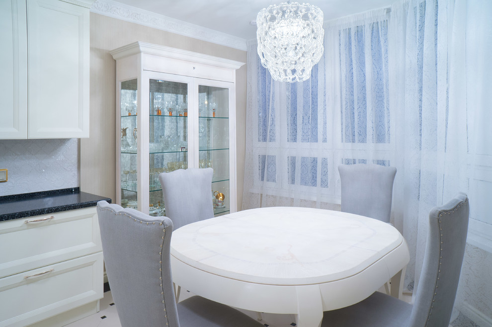 Квартира в высотке у реки