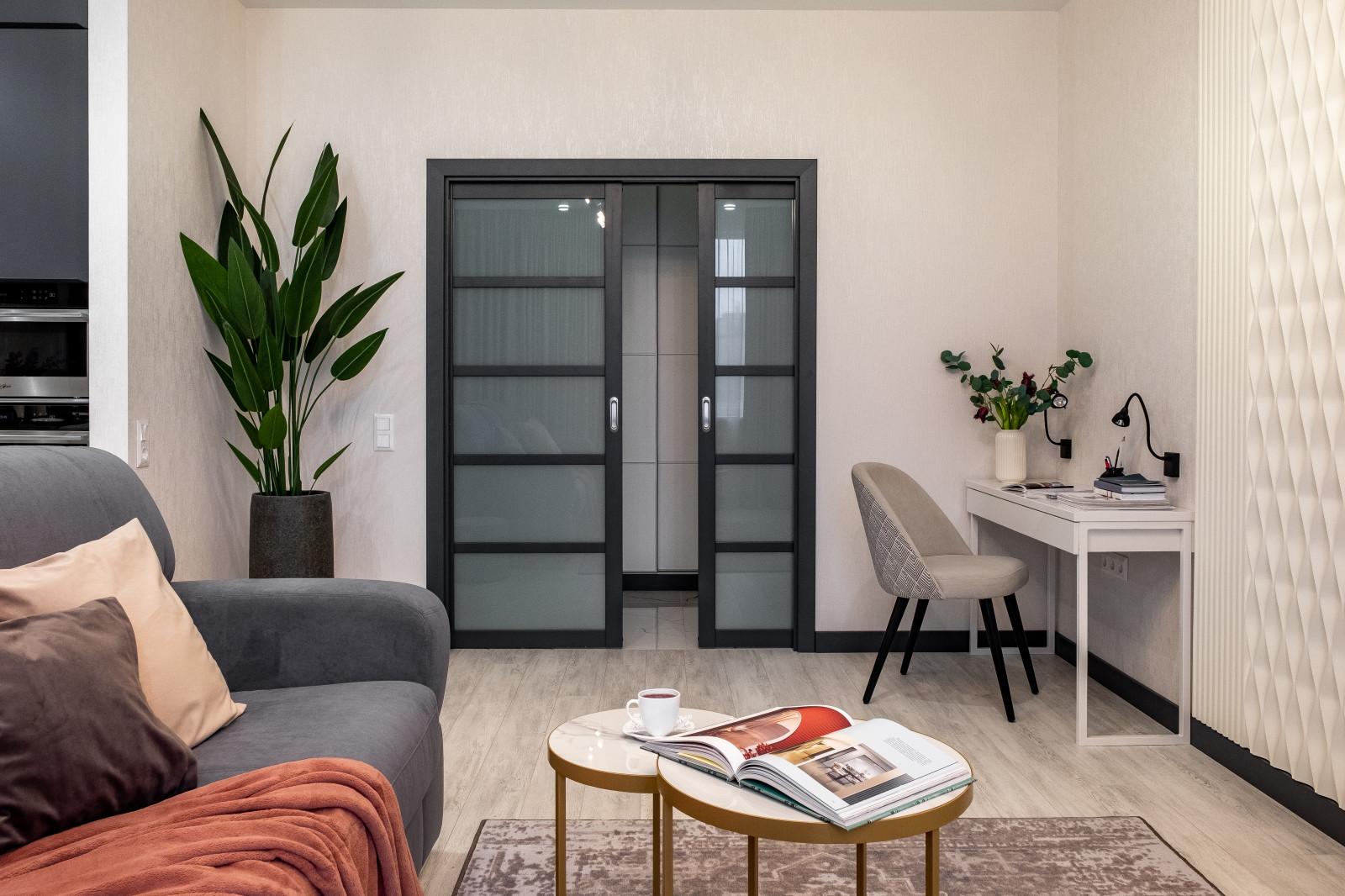 Квартира в цвете антрацит