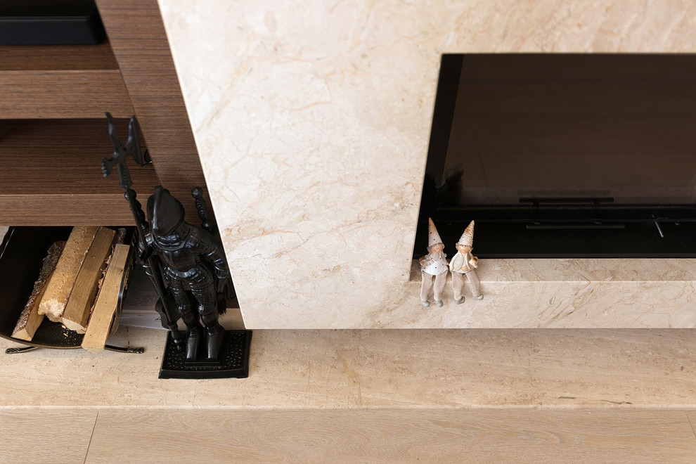 Яркий дом в пригороде