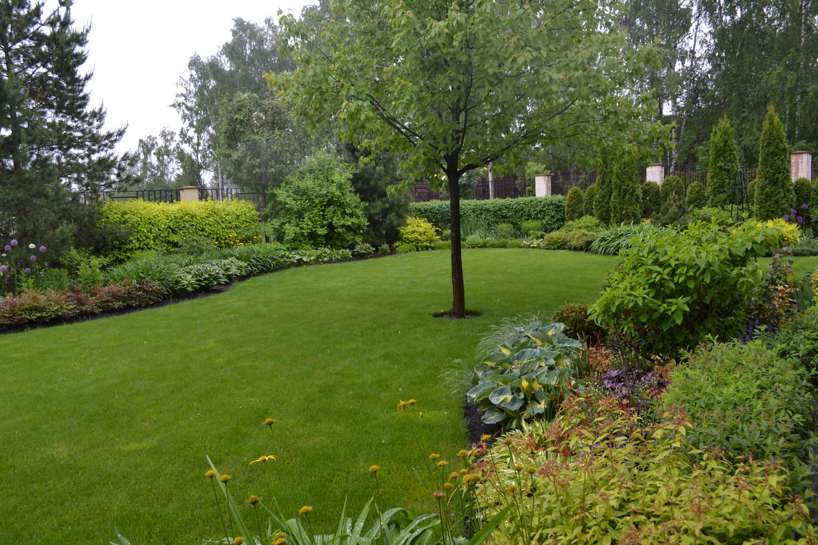 Сад Шехерезады в поселке Старбеево