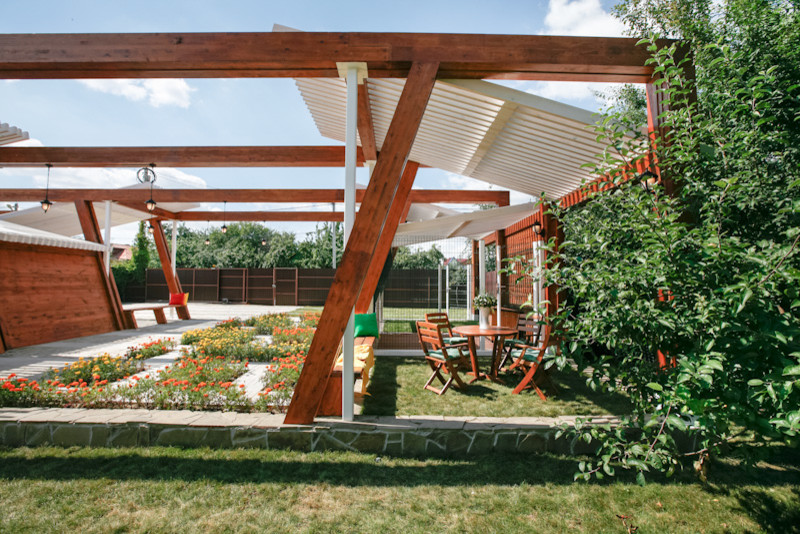 Дачный ответ, НТВ. Обстановка на парковке