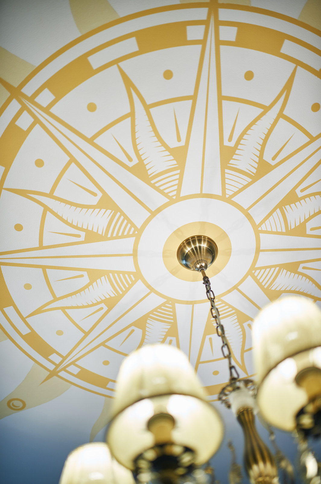 роспись на потолке