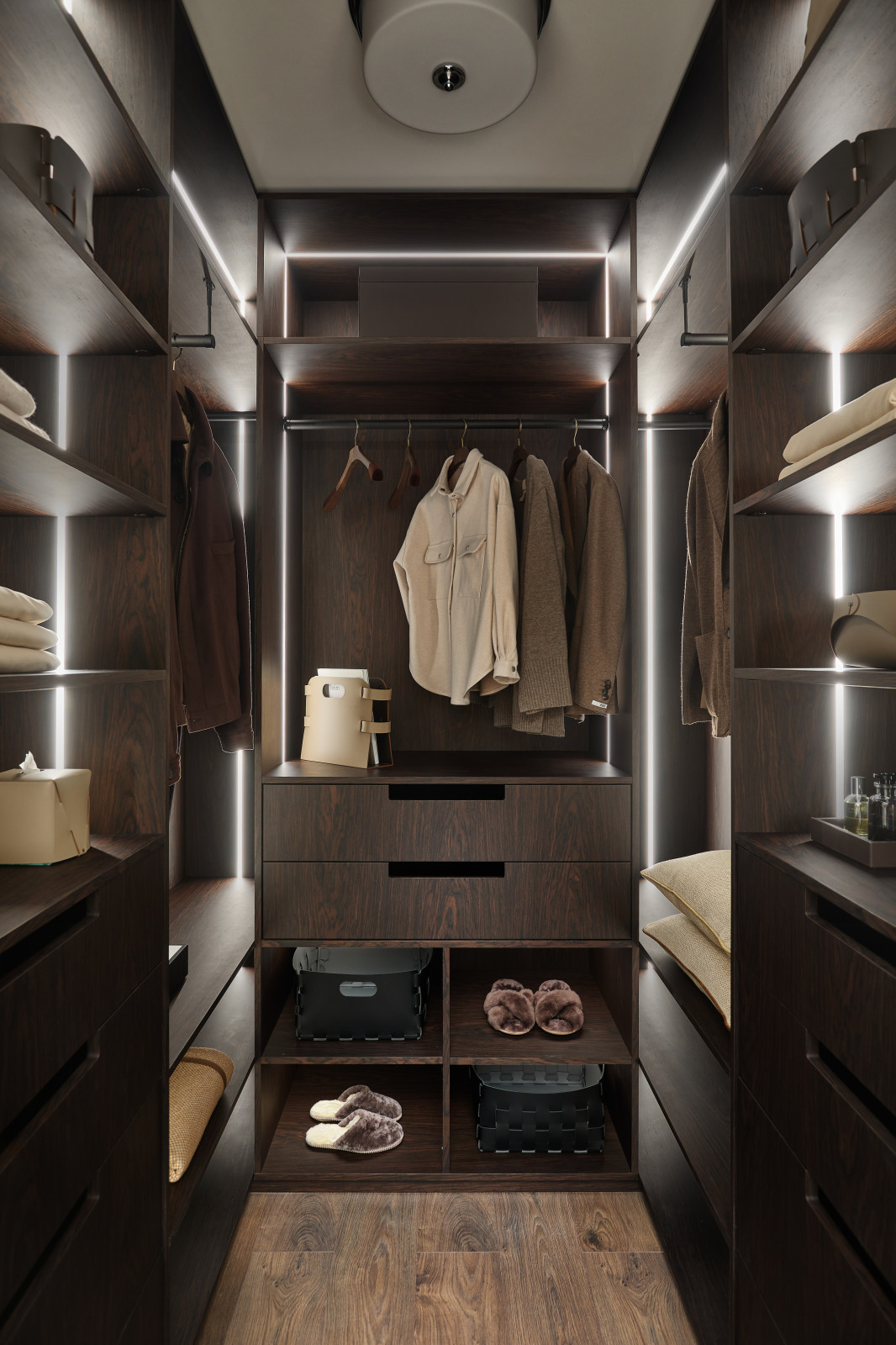 Индивидуальный проект мебели для гардеробной