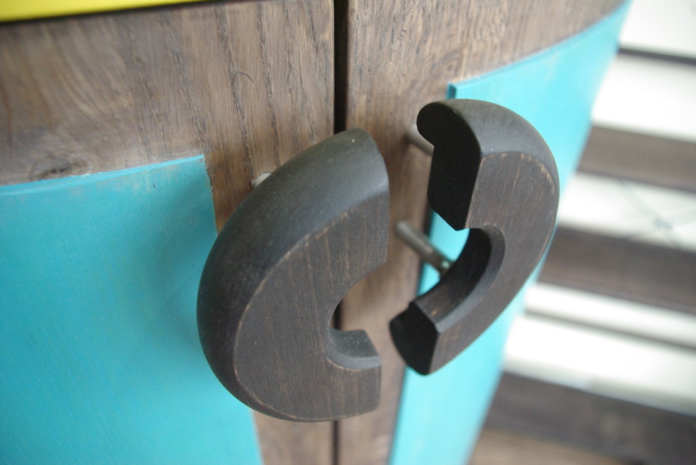 Буфет "Тет-а-тет". Ручки нижних дверок