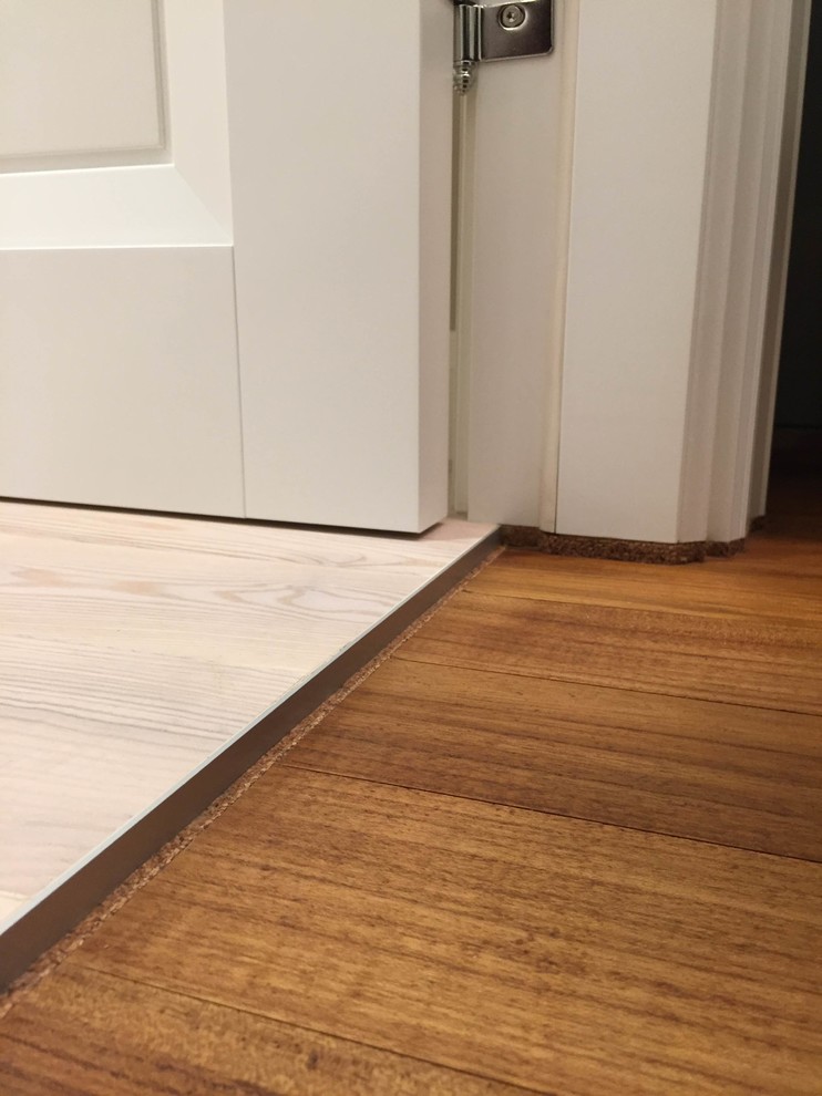 Стык напольных покрытий. Порожек. Детали. Пробковый компенсатор.