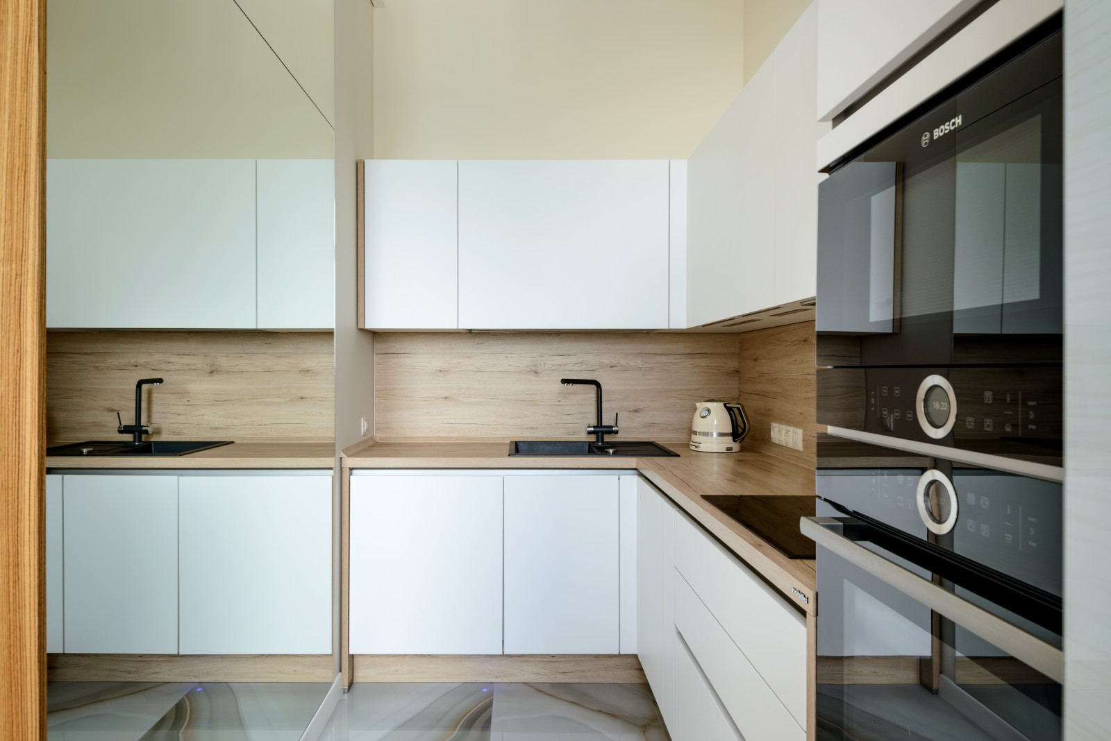 Эргономичный вариант небольшой кухни