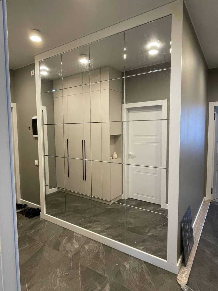 Зеркальное панно на стену.