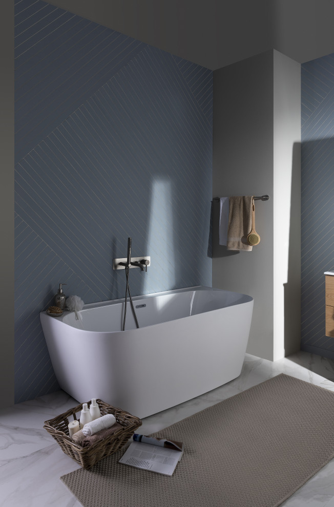 Ванная в бело-голубых тонах