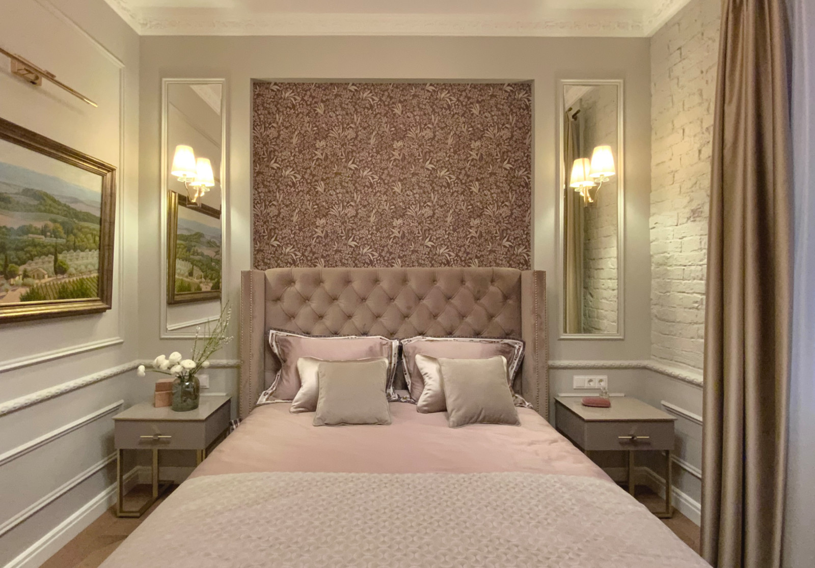 Фото серой спальни в классическом стиле