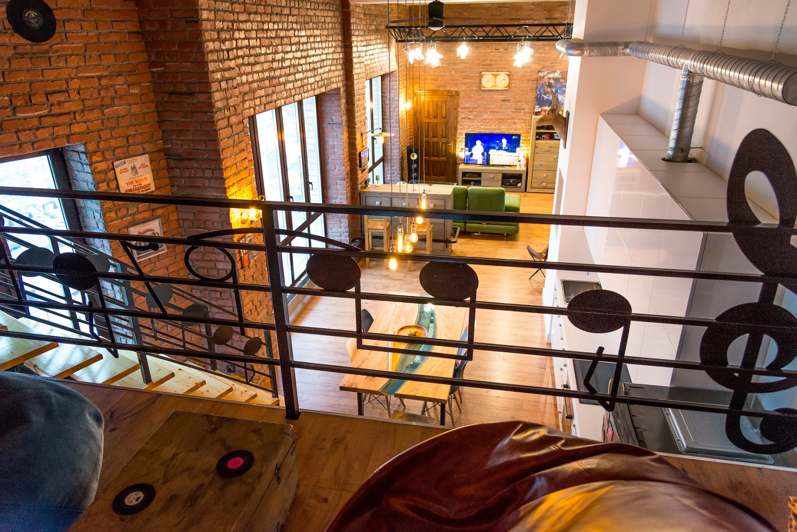 Гостиная, антресоль