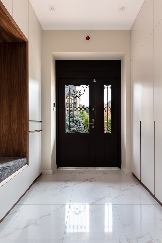 Дом с потайной лестницей