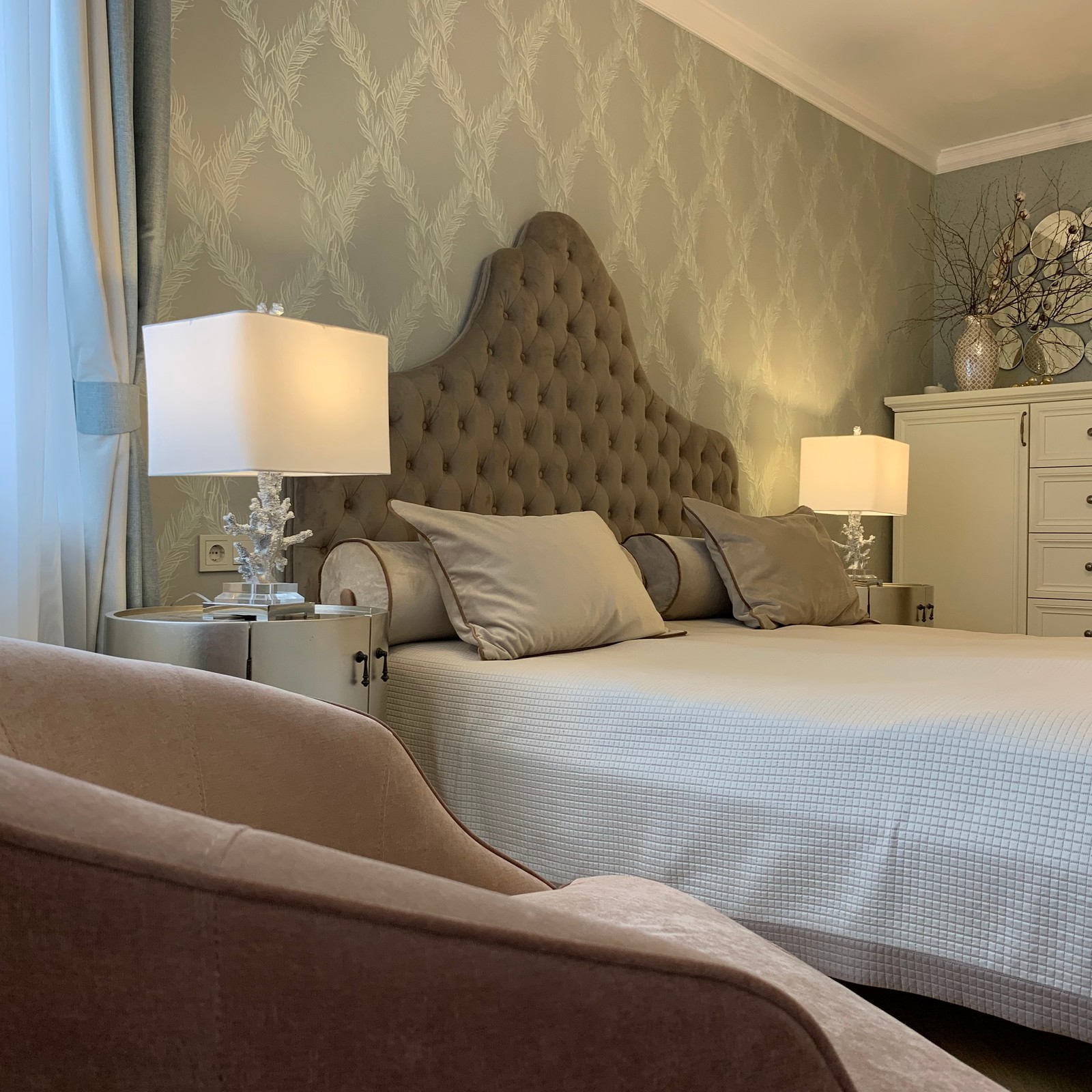 Спальня в неоклассике