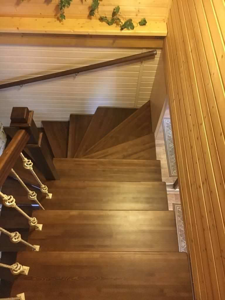 Обложка проекта: Лестница на монокосоуре с забежными ступенями