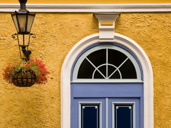 ДЕКОР НА ФАСАДАХ ДОМОВ