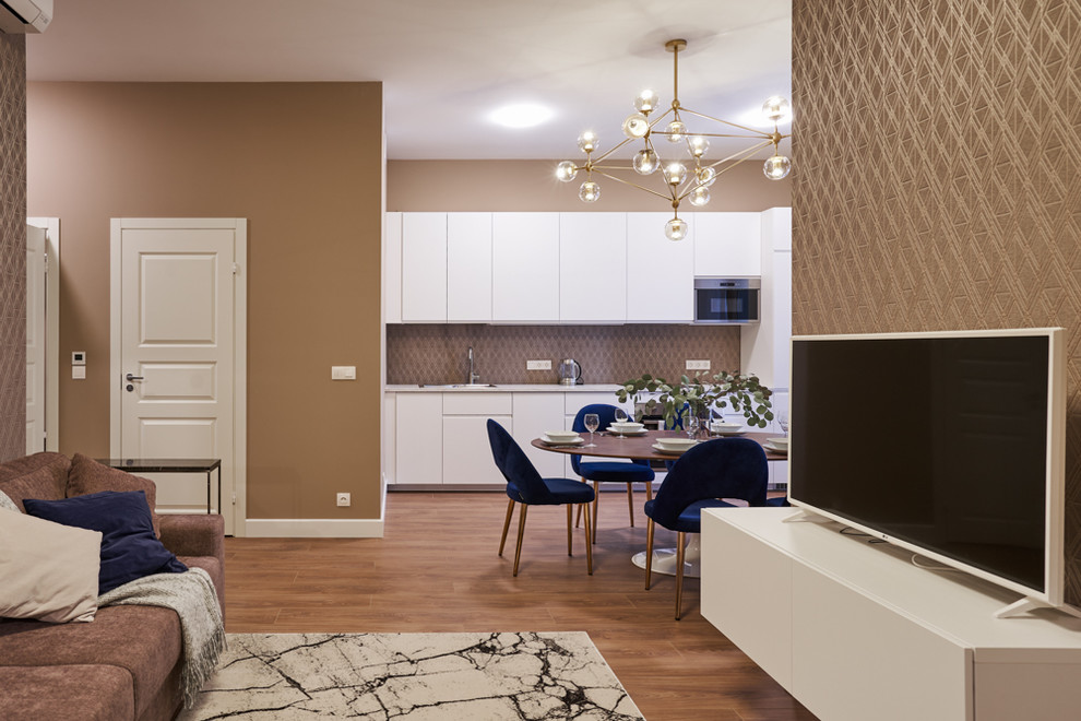 Обложка проекта: Cиний с бежевым на Крестовском острове