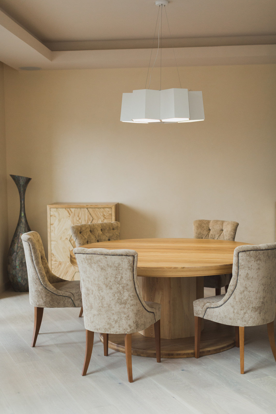 Комод и Стол