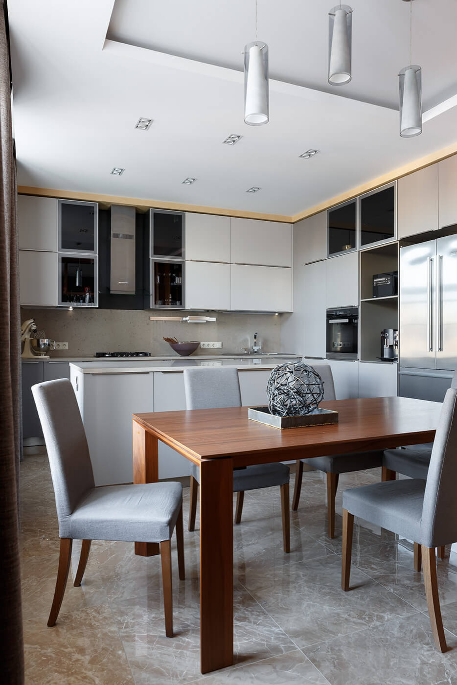 Реализованная квартира на Петроградской — 129 кв. метров.