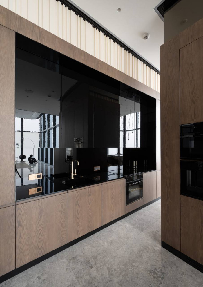 Стеклянные панели для кухонной зоны