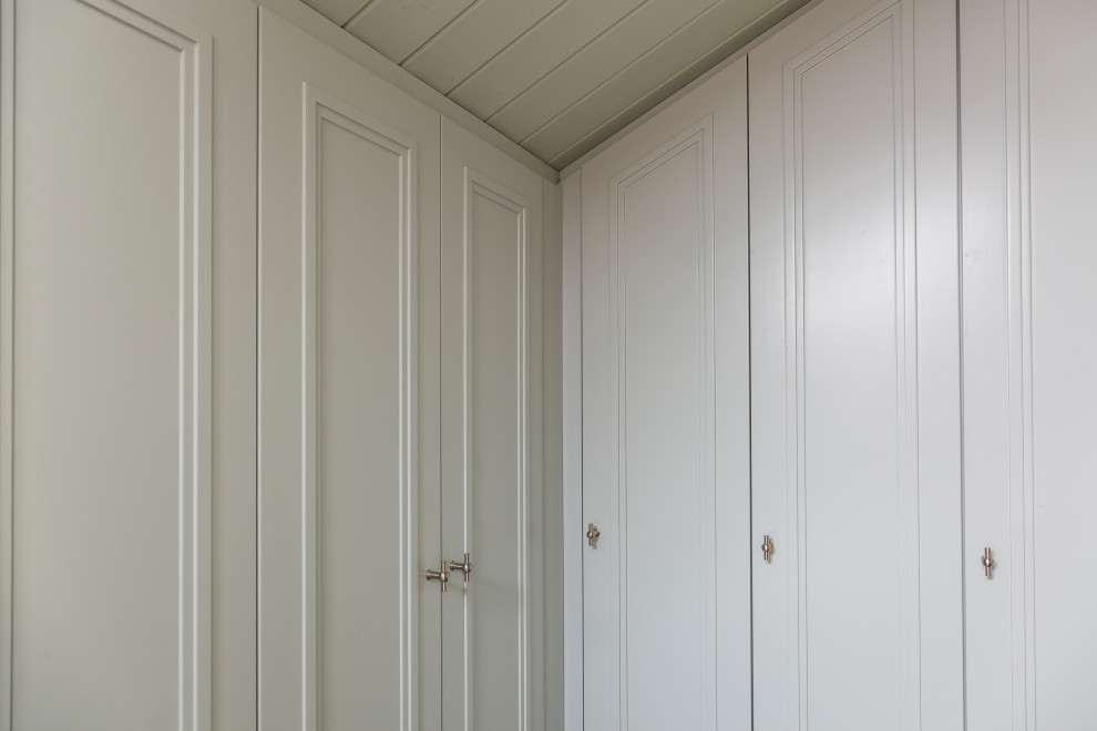 Встроенный шкаф из МДФ