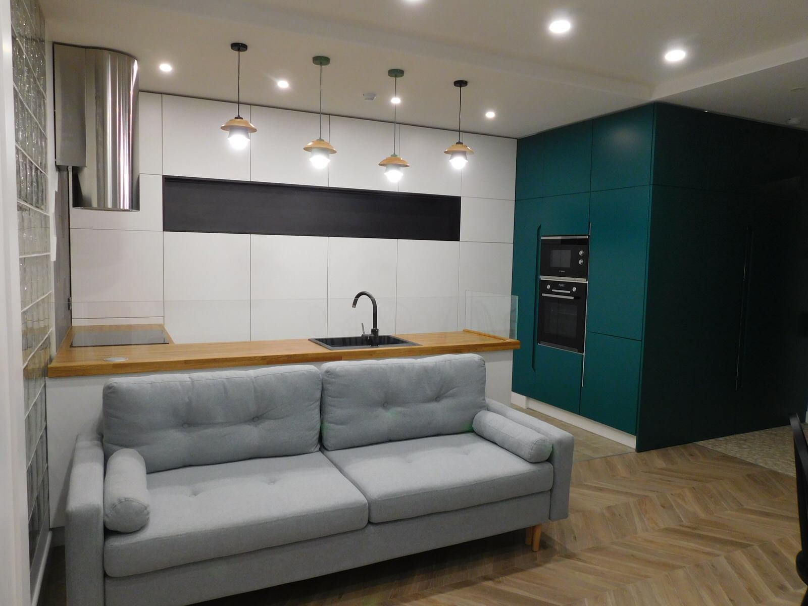 2-х комнатнаяквартира  на 34 этаже дизайнера Пожидаевой Натальи