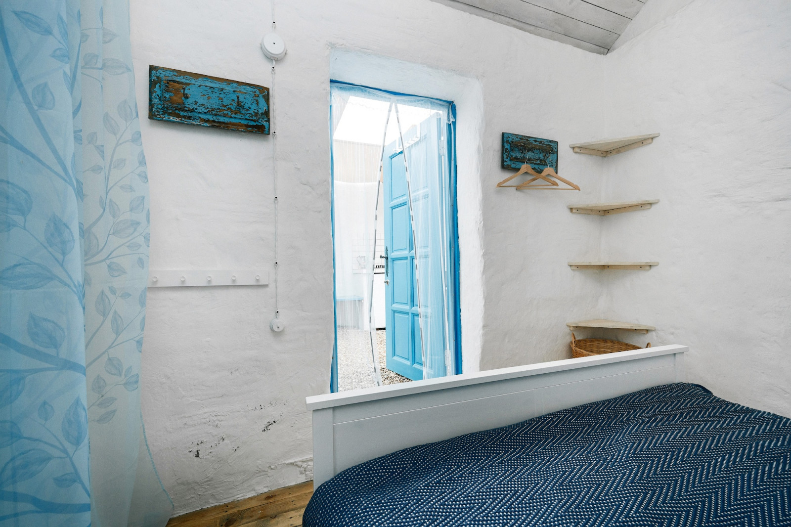 Домик у моря