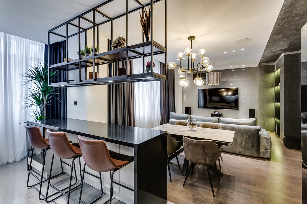 Фото реализации проекта "Квартира в доме с часами"