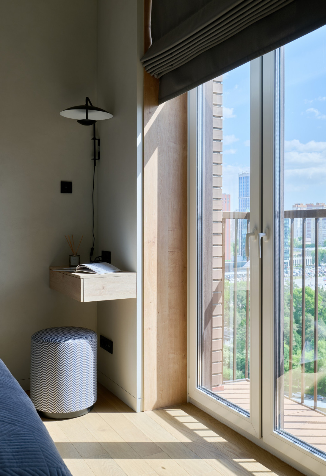 Светлая двухкомнатная квартира 60 кв.м. с панорамными окнами