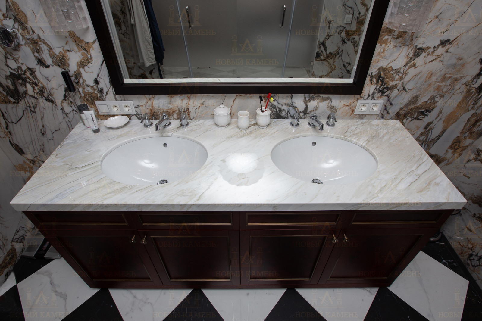 Мрамор в ванной комнате