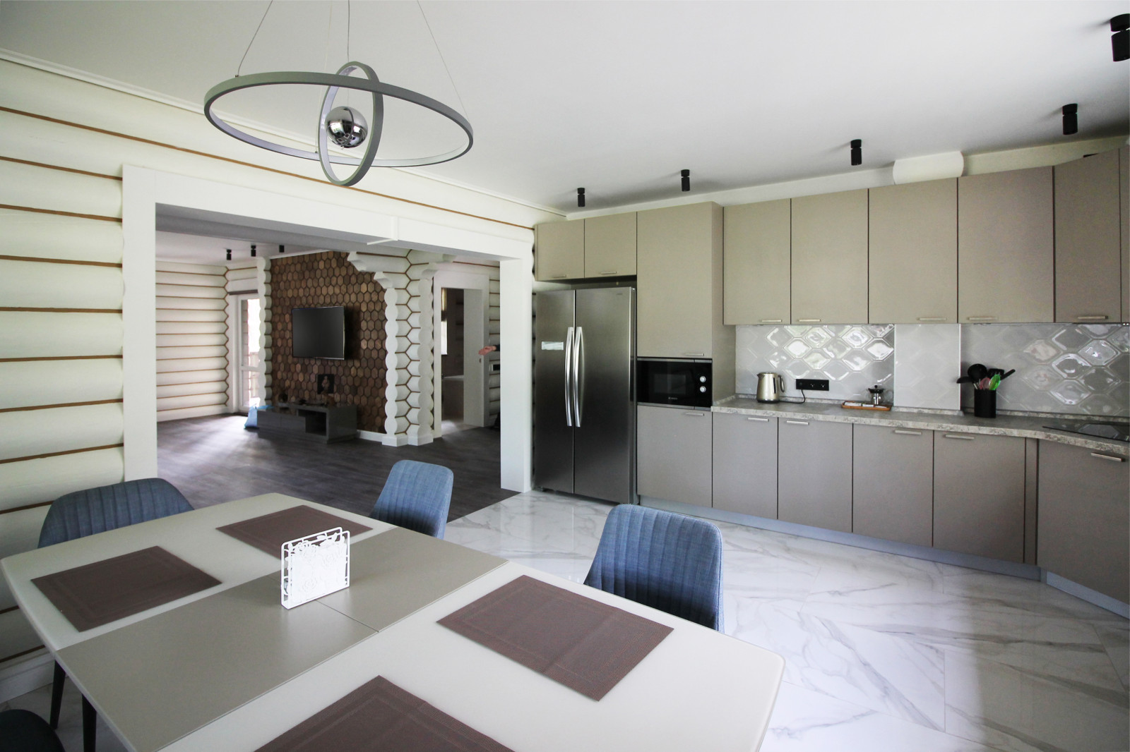 Срубовой коттедж 38 в п.Рощино, Ленинградская обл. Царство-Королевство