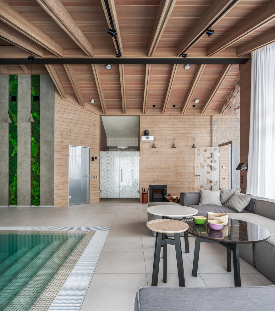 Бассейн в загородном доме