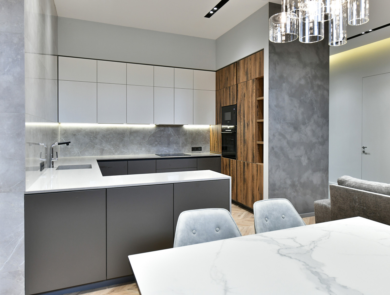 Обложка проекта: Кухня без ручек