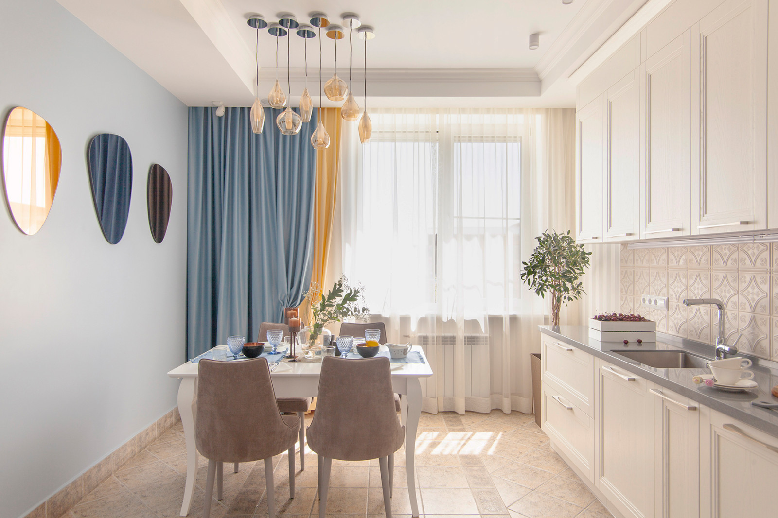 Кухня в голубых тонах