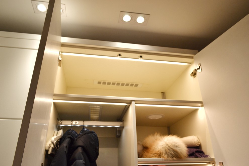 СОВРЕМЕННАЯ КВАРТИРА. МЕБЕЛЬ ИЗ ШПОНА.