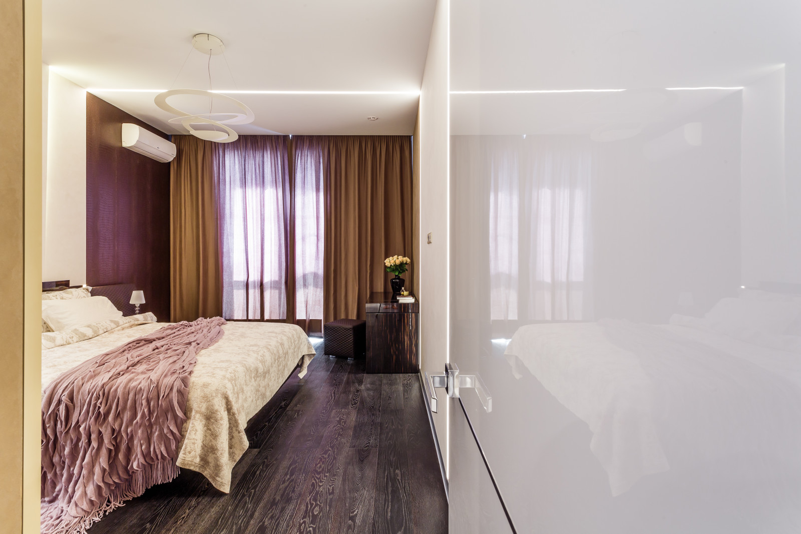 Фото спальни реализованного проекта квартиры ЖК "Адмирал".